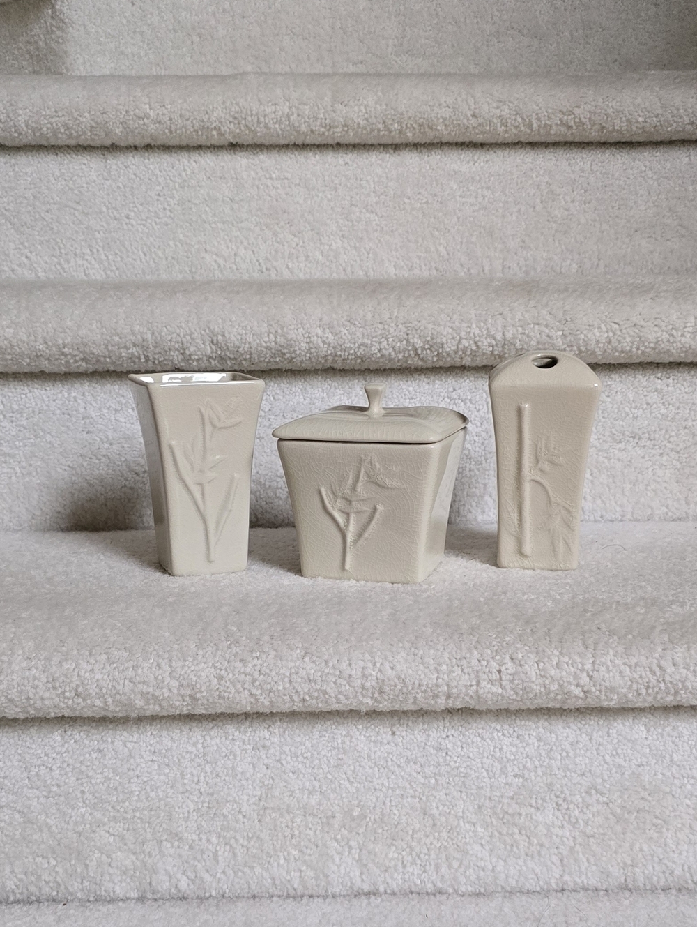 Pier 1 Cream Ceramic Bamboo Relief Vanity Set - 3 Pieces